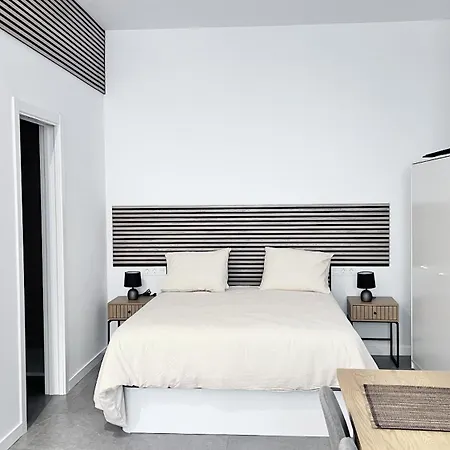 Ferrandiz 46 * Malaga